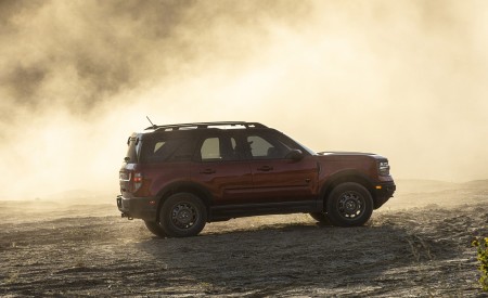 2021 Ford Bronco Sport Badlands (Color: Rapid Red Metallic Tinted Clearcoat) Off-Road Wallpapers  450x275 (15)