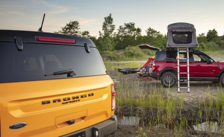 2021 Ford Bronco Sport First Edition (Color: Cyber Orange Metallic Tri-Coat) Detail Wallpapers 450x275 (25)