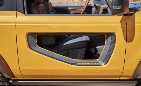 2021 Ford Bronco Two-Door (Color: Cyber Orange) Detail Wallpapers 450x275 (15)