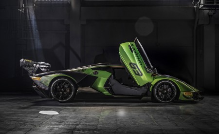 2021 Lamborghini Essenza SCV12 Side Wallpapers 450x275 (16)