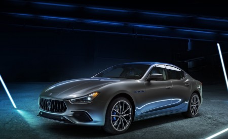 2021 Maserati Ghibli Hybrid Front Three-Quarter Wallpapers 450x275 (5)