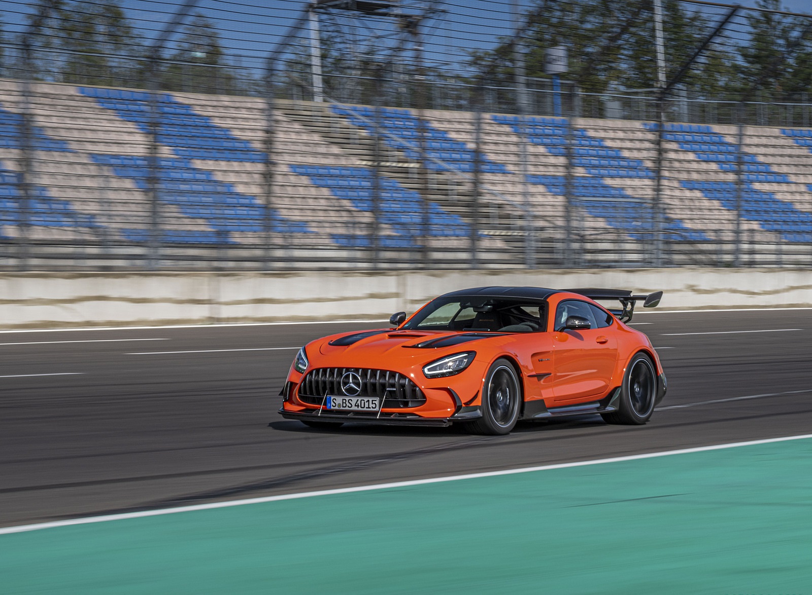 2021 Mercedes-AMG GT Black Series (Color: Magma Beam) Front Three-Quarter Wallpapers (15)