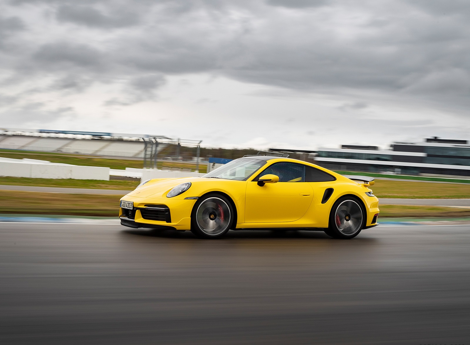 2021 Porsche 911 Turbo (Color: Racing Yellow) Front Three-Quarter Wallpapers (9)