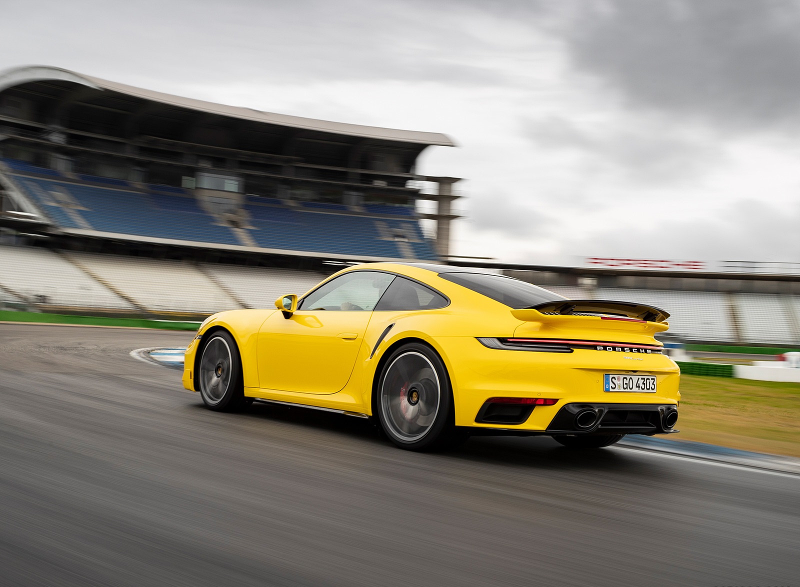 2021 Porsche 911 Turbo (Color: Racing Yellow) Rear Three-Quarter Wallpapers  (7)