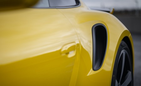 2021 Porsche 911 Turbo (Color: Racing Yellow) Side Vent Wallpapers 450x275 (27)