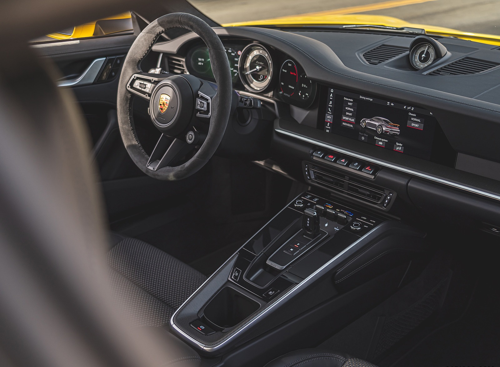 2021 Porsche 911 Turbo (Color: Racing Yellow; US-Spec) Interior Wallpapers #198 of 225