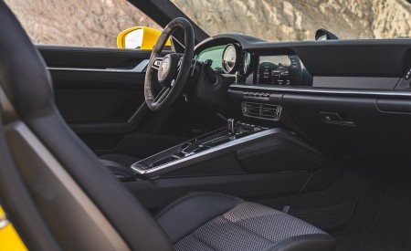 2021 Porsche 911 Turbo (Color: Racing Yellow; US-Spec) Interior Wallpapers 450x275 (197)