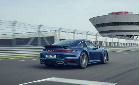 2021 Porsche 911 Turbo Rear Three-Quarter Wallpapers 450x275 (218)
