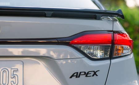 2021 Toyota Corolla Apex Edition Tail Light Wallpapers 450x275 (39)
