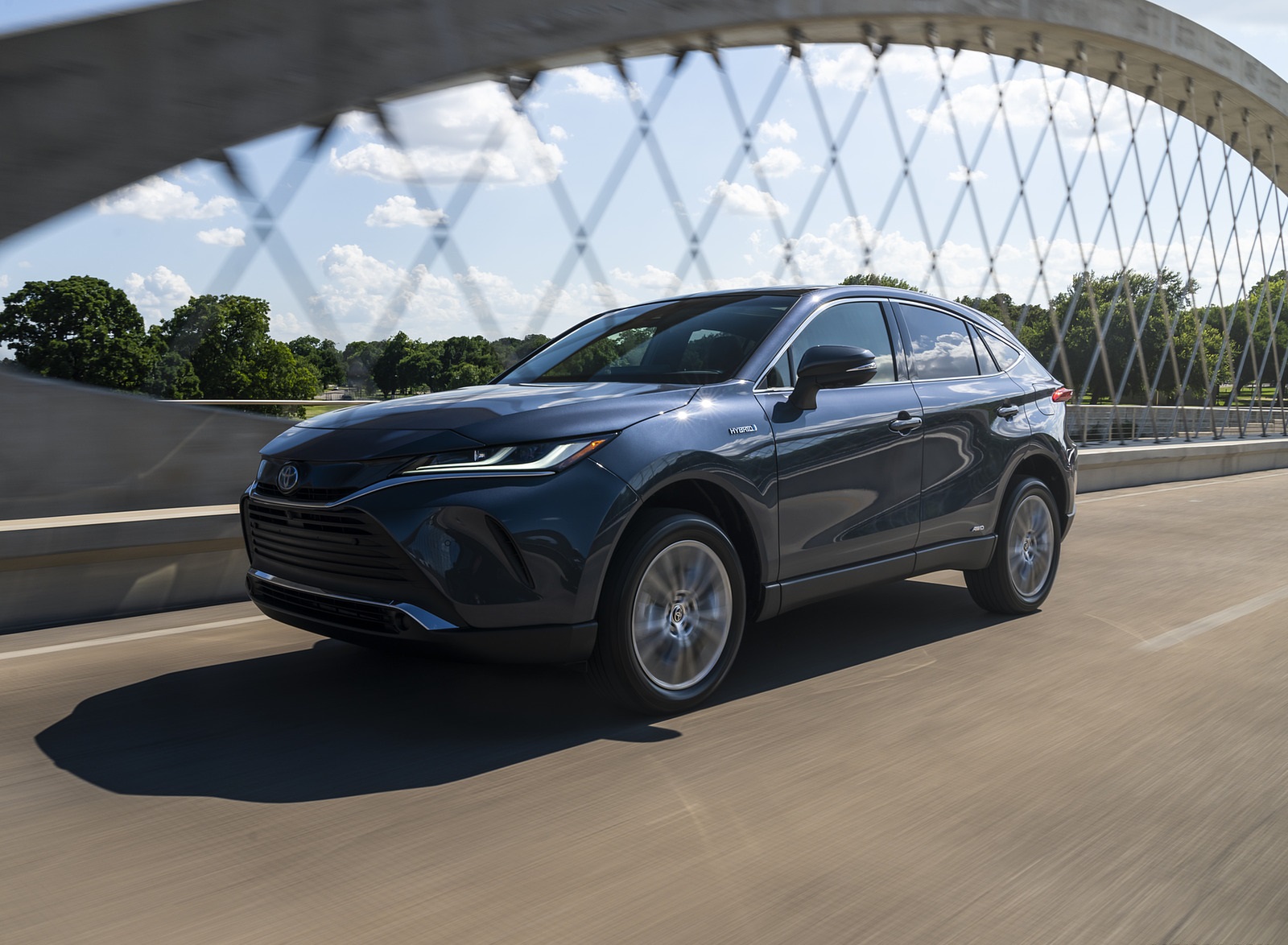 2021 Toyota Venza Hybrid Limited Front Three-Quarter Wallpapers #1 of 44