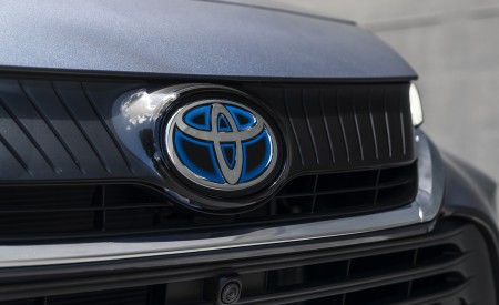 2021 Toyota Venza Hybrid Limited Grill Wallpapers 450x275 (23)