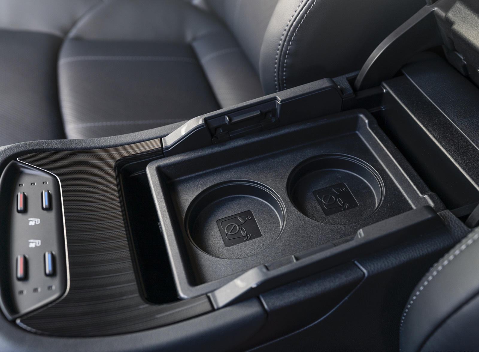 2021 Toyota Venza Hybrid Limited Interior Detail Wallpapers #42 of 44