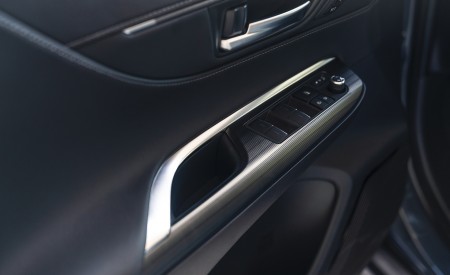 2021 Toyota Venza Hybrid Limited Interior Detail Wallpapers 450x275 (37)