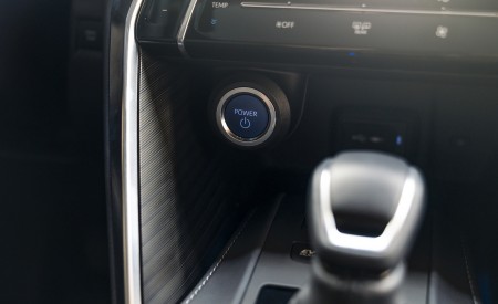 2021 Toyota Venza Hybrid Limited Interior Detail Wallpapers 450x275 (31)