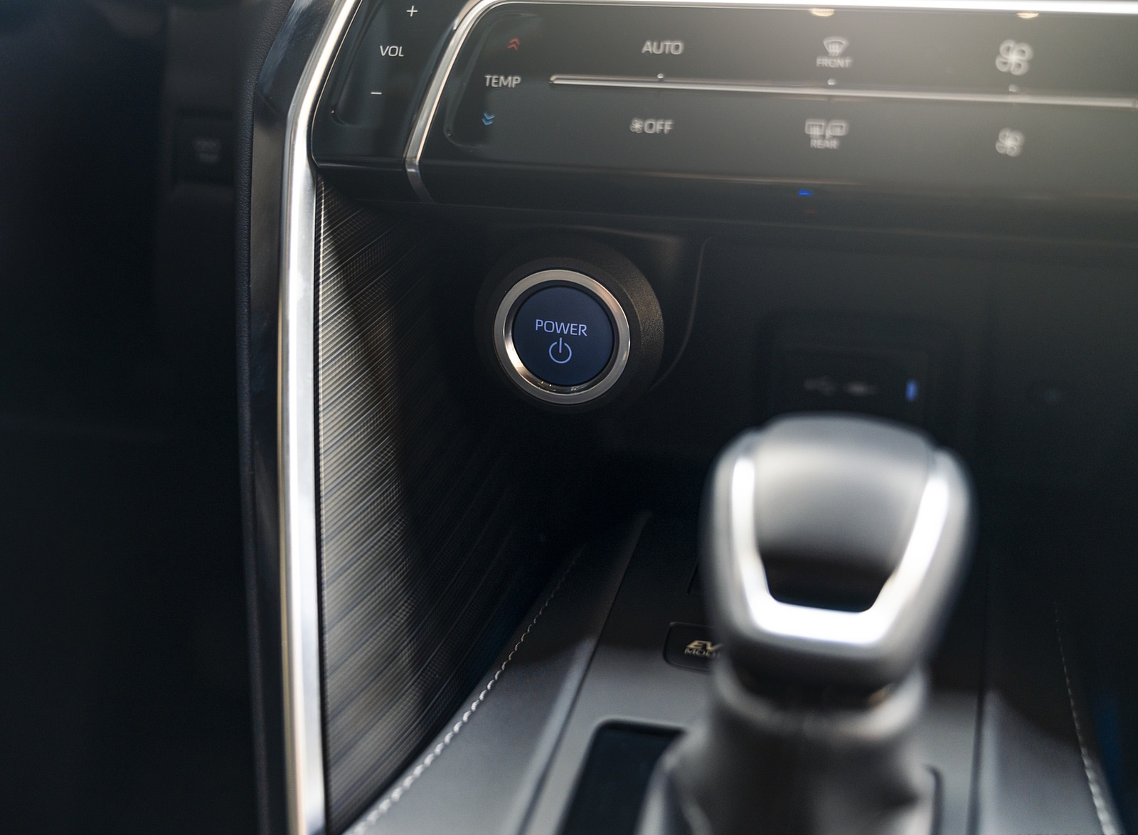 2021 Toyota Venza Hybrid Limited Interior Detail Wallpapers #31 of 44