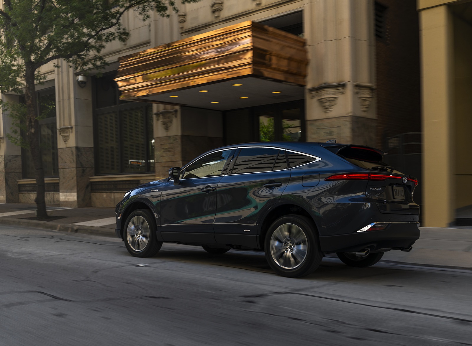 2021 Toyota Venza Hybrid Limited Rear Three-Quarter Wallpapers #5 of 44