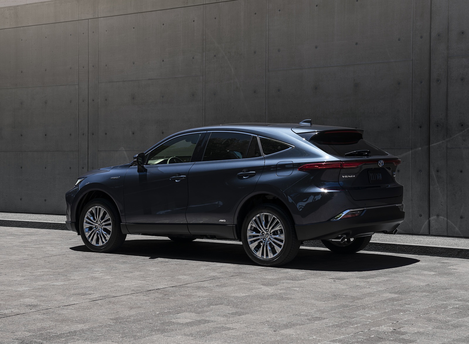 2021 Toyota Venza Hybrid Limited Rear Three-Quarter Wallpapers #14 of 44