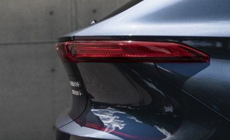 2021 Toyota Venza Hybrid Limited Tail Light Wallpapers 450x275 (21)