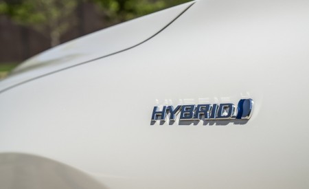 2021 Toyota Venza Hybrid XLE Badge Wallpapers 450x275 (14)