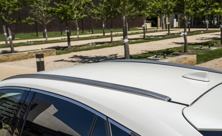 2021 Toyota Venza Hybrid XLE Roof Wallpapers 450x275 (15)