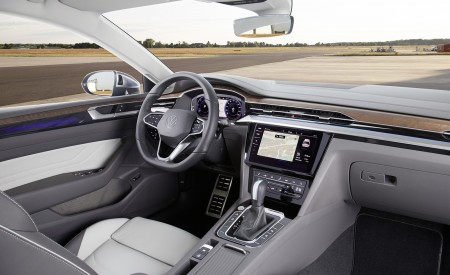 2021 Volkswagen Arteon Shooting Brake Elegance Interior Wallpapers 450x275 (22)