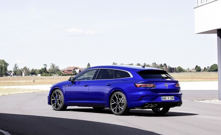 2021 Volkswagen Arteon Shooting Brake R Rear Three-Quarter Wallpapers 450x275 (8)