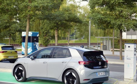 2021 Volkswagen ID.3 1st Edition Charging Wallpapers 450x275 (139)