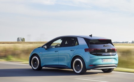 2021 Volkswagen ID.3 1st Edition Rear Three-Quarter Wallpapers 450x275 (122)