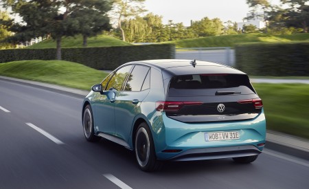 2021 Volkswagen ID.3 1st Edition Rear Three-Quarter Wallpapers 450x275 (123)