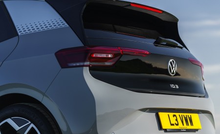 2021 Volkswagen ID.3 1st Edition (UK-Spec) Detail Wallpapers 450x275 (67)