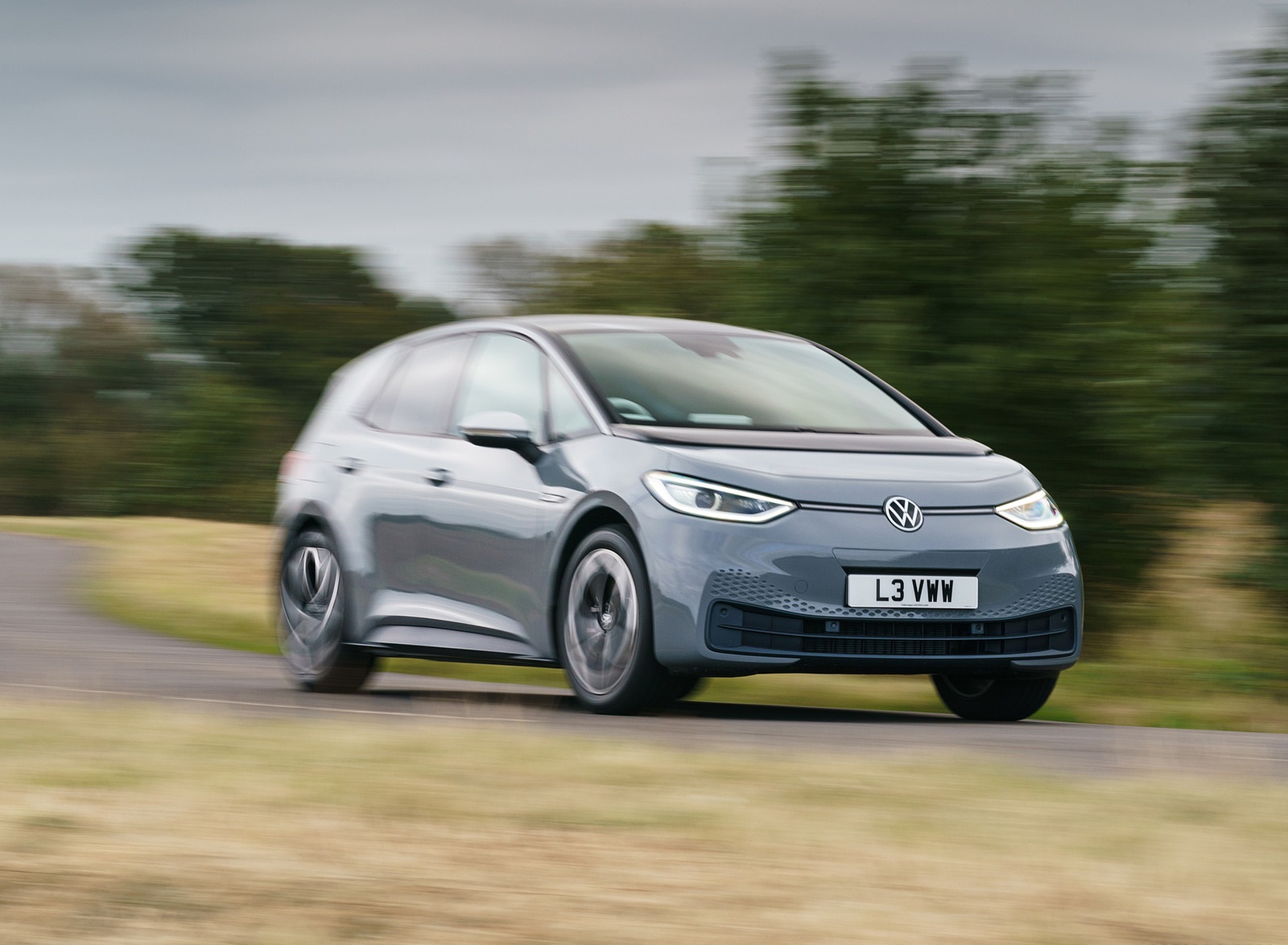 2021 Volkswagen ID.3 1st Edition (UK-Spec) Front Three-Quarter Wallpapers (14)