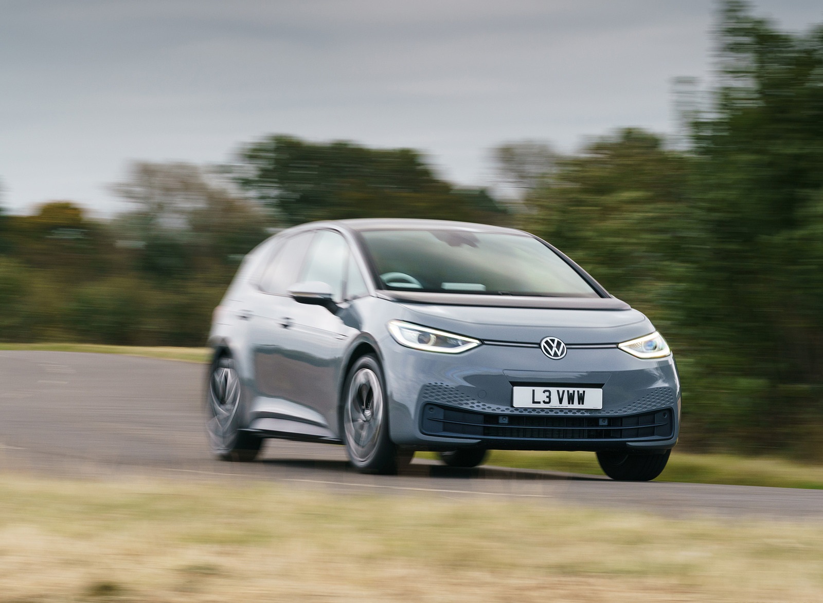 2021 Volkswagen ID.3 1st Edition (UK-Spec) Front Three-Quarter Wallpapers (15)