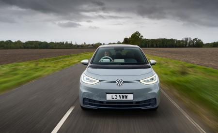 2021 Volkswagen ID.3 1st Edition (UK-Spec) Front Wallpapers 450x275 (4)