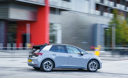 2021 Volkswagen ID.3 1st Edition (UK-Spec) Side Wallpapers 450x275 (26)