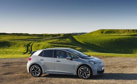 2021 Volkswagen ID.3 1st Edition (UK-Spec) Side Wallpapers 450x275 (43)