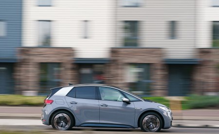 2021 Volkswagen ID.3 1st Edition (UK-Spec) Side Wallpapers 450x275 (27)