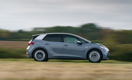 2021 Volkswagen ID.3 1st Edition (UK-Spec) Side Wallpapers 450x275 (21)