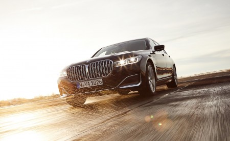 2020 BMW 7-Series 745Le Plug-In Hybrid Front Wallpapers 450x275 (66)