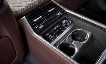 2020 BMW 7-Series 745Le xDrive Plug-In Hybrid Interior Detail Wallpapers 450x275 (55)