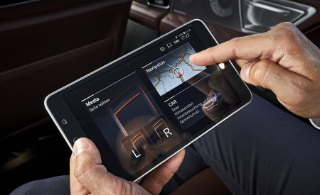 2020 BMW 7-Series 745Le xDrive Plug-In Hybrid Interior Detail Wallpapers 450x275 (60)