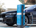 2020 BMW 7-Series Plug-In Hybrid Charging Wallpapers 150x120