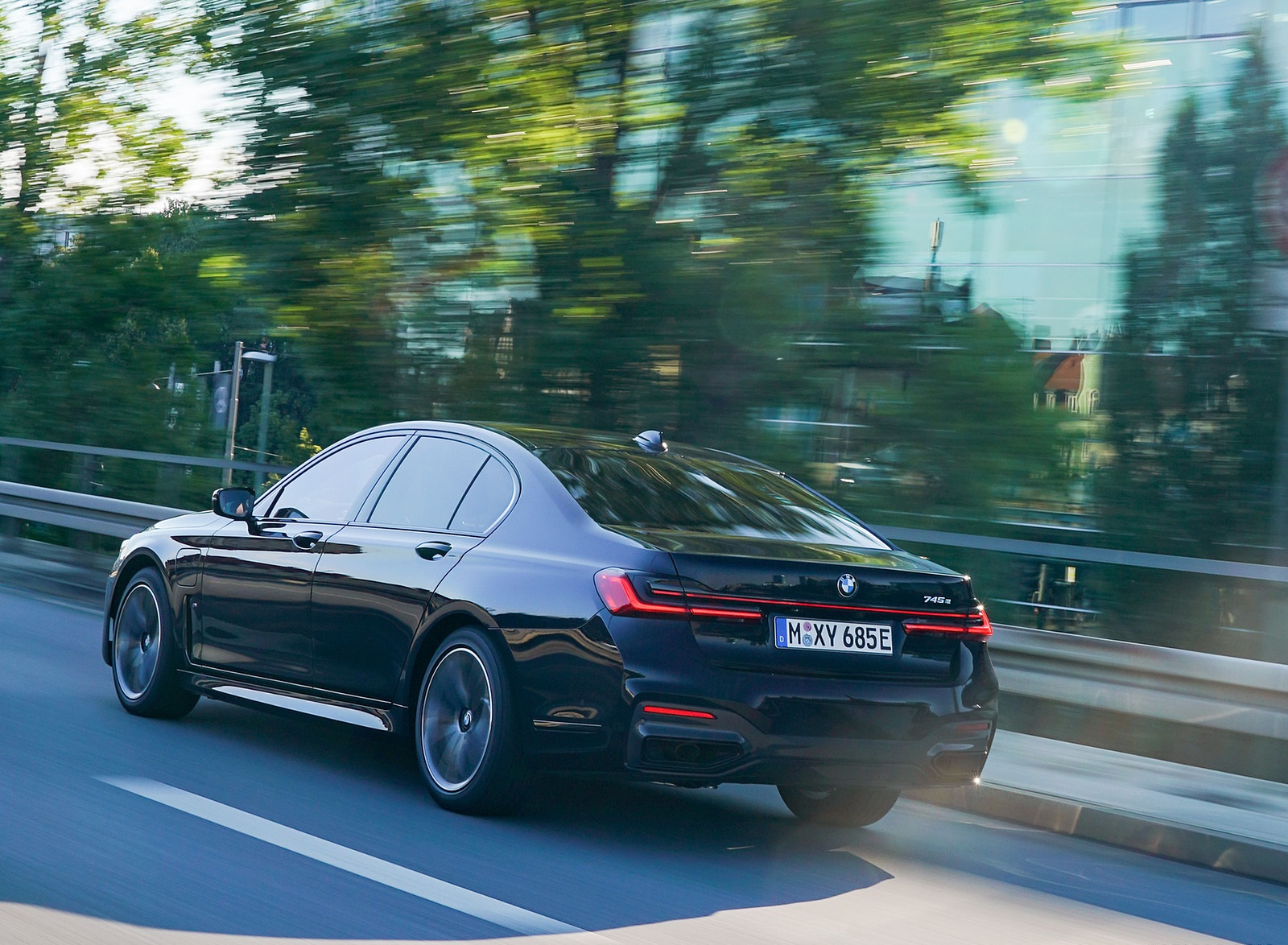 2020 BMW 7-Series Plug-In Hybrid Rear Three-Quarter Wallpapers #110 of 131