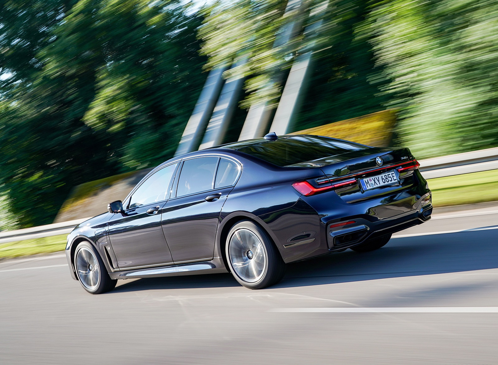 2020 BMW 7-Series Plug-In Hybrid Rear Three-Quarter Wallpapers #114 of 131