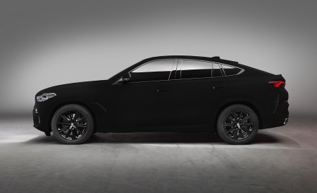 2020 BMW X6 Vantablack Side Wallpapers 450x275 (5)