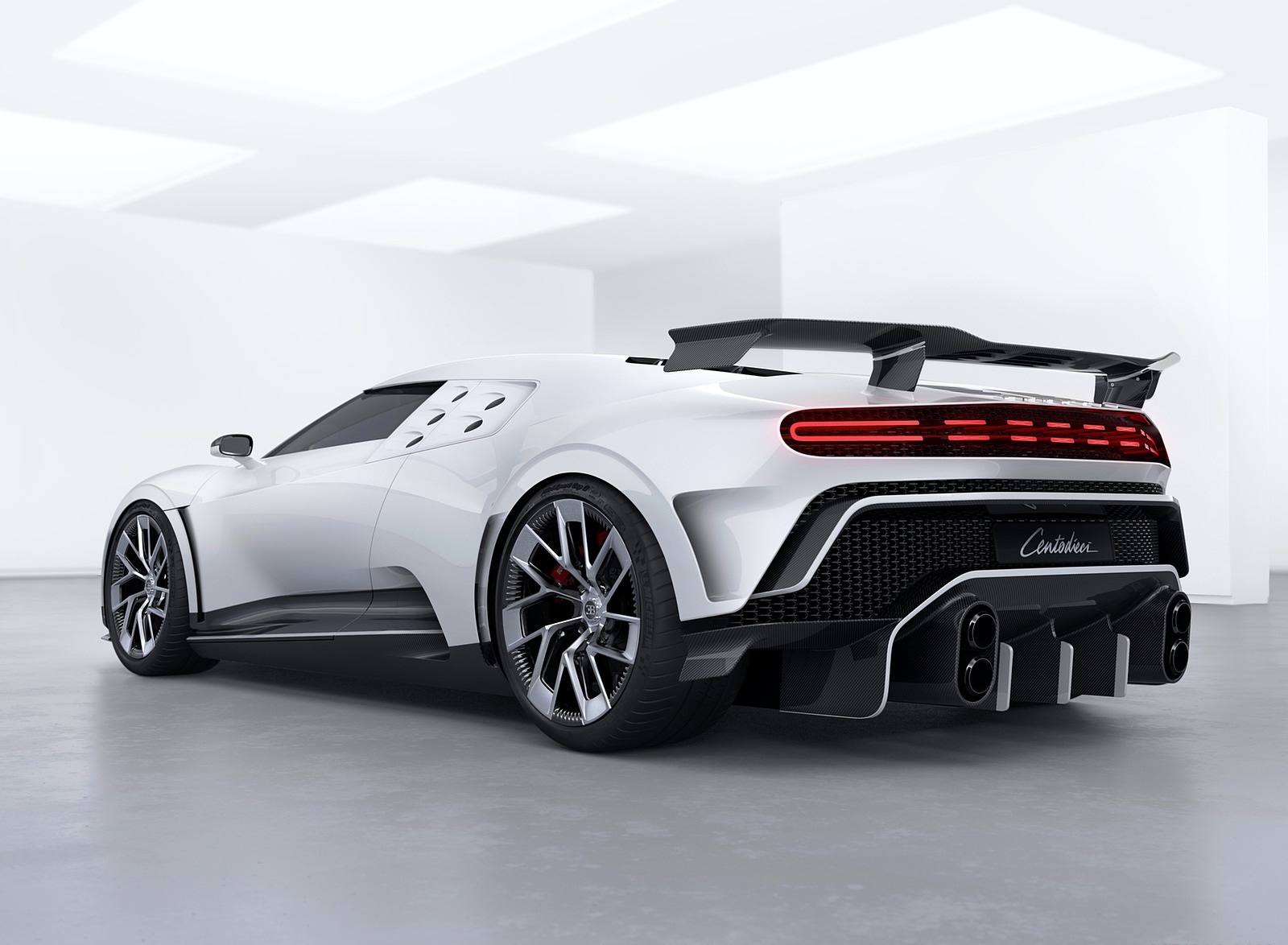 2020 Bugatti Centodieci Rear Three-Quarter Wallpapers  (14)