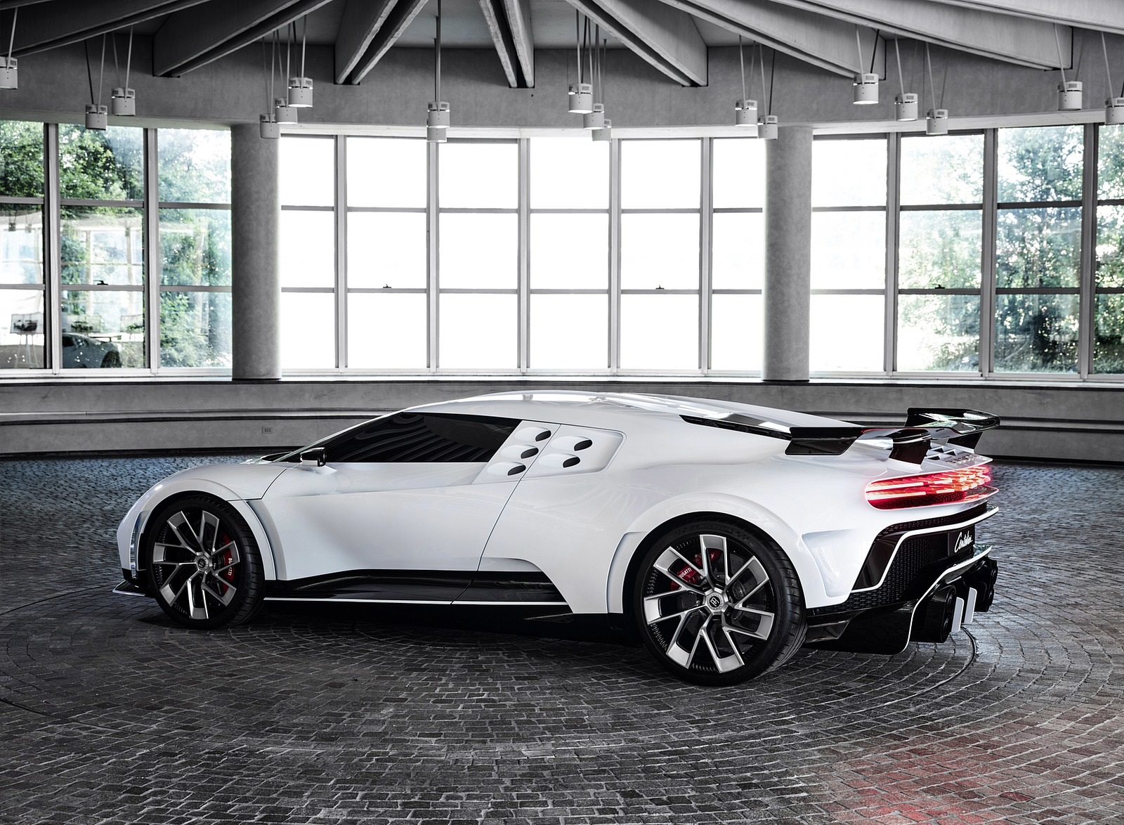 2020 Bugatti Centodieci Side Wallpapers  (5)