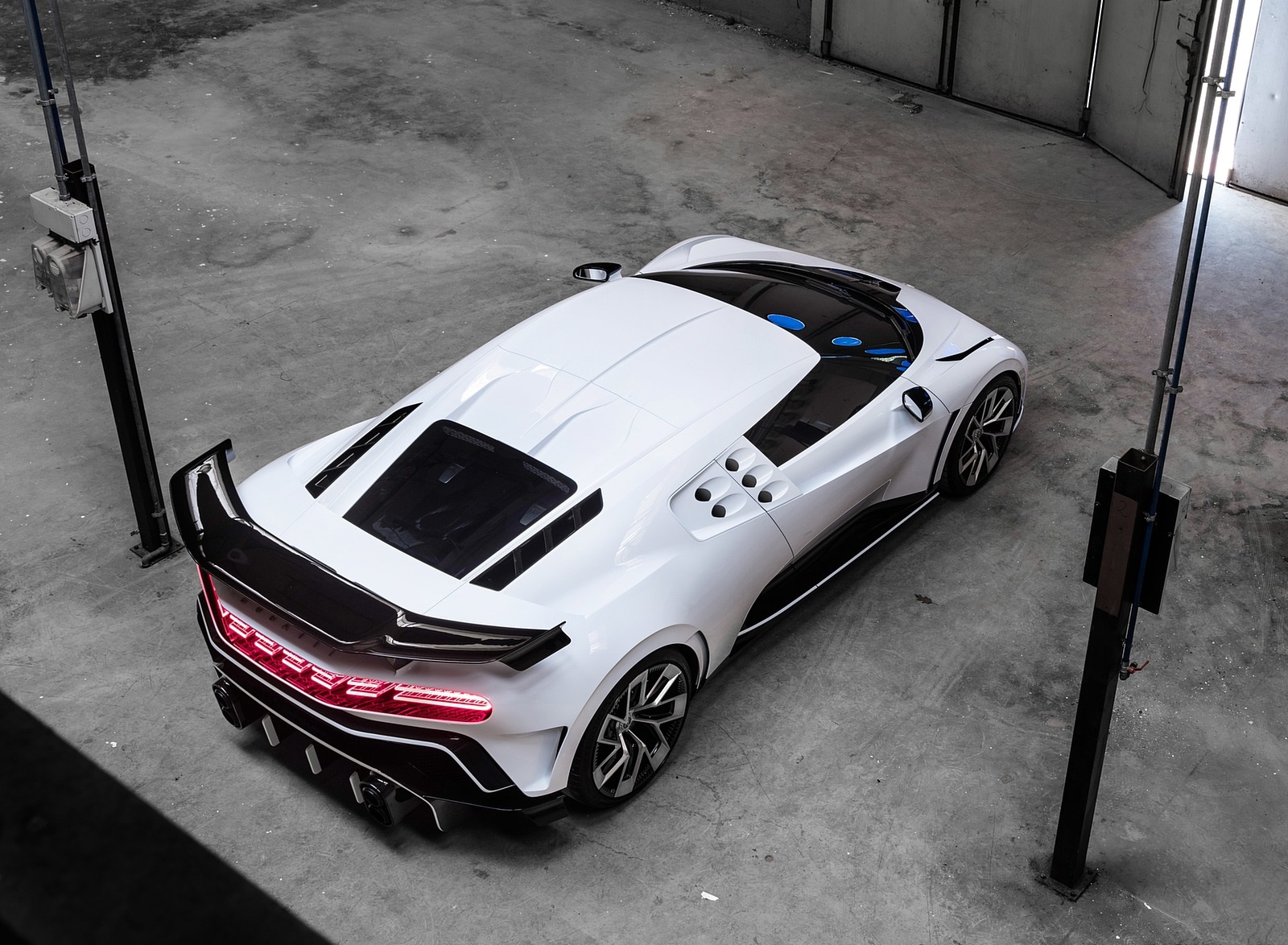 2020 Bugatti Centodieci Top Wallpapers (8)