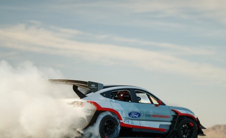 2020 Ford Mustang Mach-E 1400 Concept Rear Three-Quarter Wallpapers 450x275 (5)