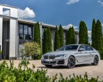 2021 BMW 545e xDrive Front Three-Quarter Wallpapers 150x120 (49)