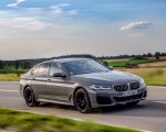 2021 BMW 545e xDrive Front Three-Quarter Wallpapers  150x120 (3)